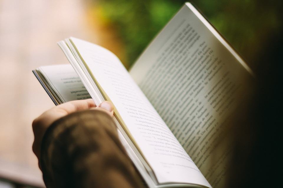 14 maneiras de cultivar um hábito de leitura ao longo da vida